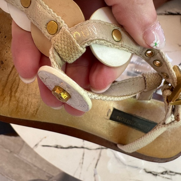 LOUIS VUITTON gold and white coin sandals. - Picture 3 of 5